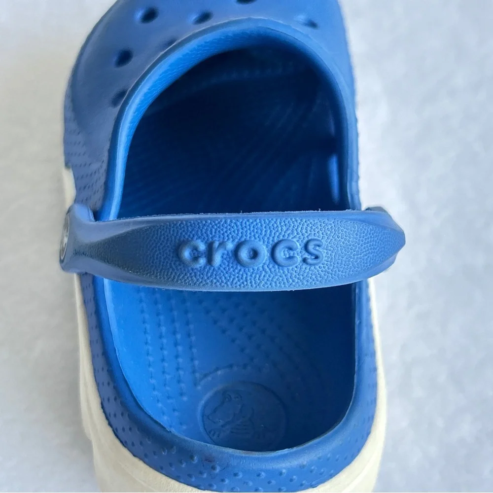 Crocs Kids Classic Clog Slip-On Shoes Size 10 11 Unisex Bright Blue White Trim